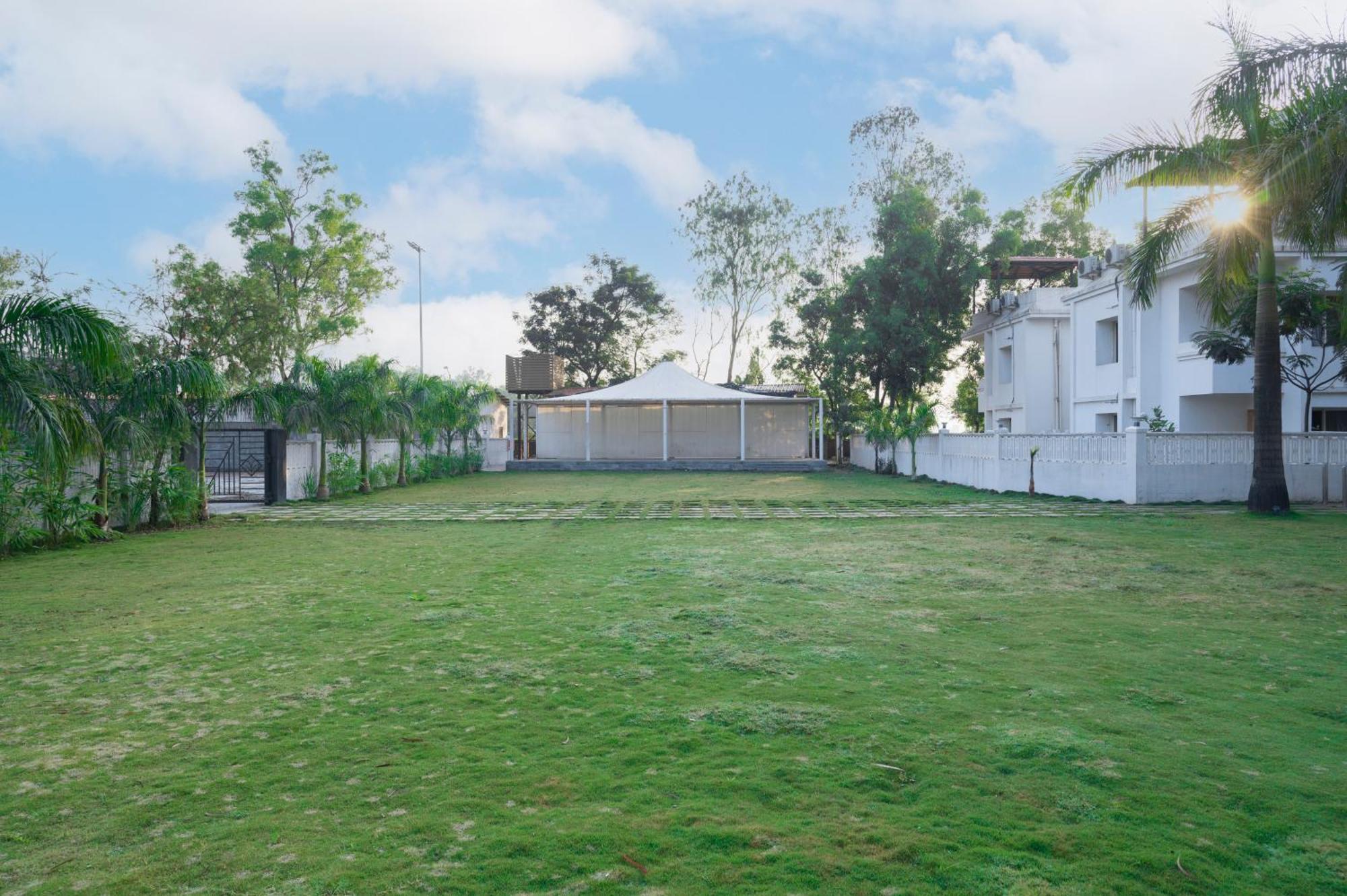 Sterling Stolen Heaven Lonavala Hotel ภายนอก รูปภาพ